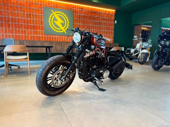 HARLEY-DAVIDSON SPORTSTER FORTY-EIGHT HARLEY-DAVIDSON SPORTSTER FORTY-EIGHT
